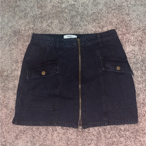 2 forever 21 mini skirts, red and black, size small - Picture 5 of 7